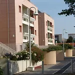 Appartement 2 Pieces A La Rochelle Avec Balcon, Proche Plage Des Minimes Et Port, Parking Inclus - Fr-1-551-7