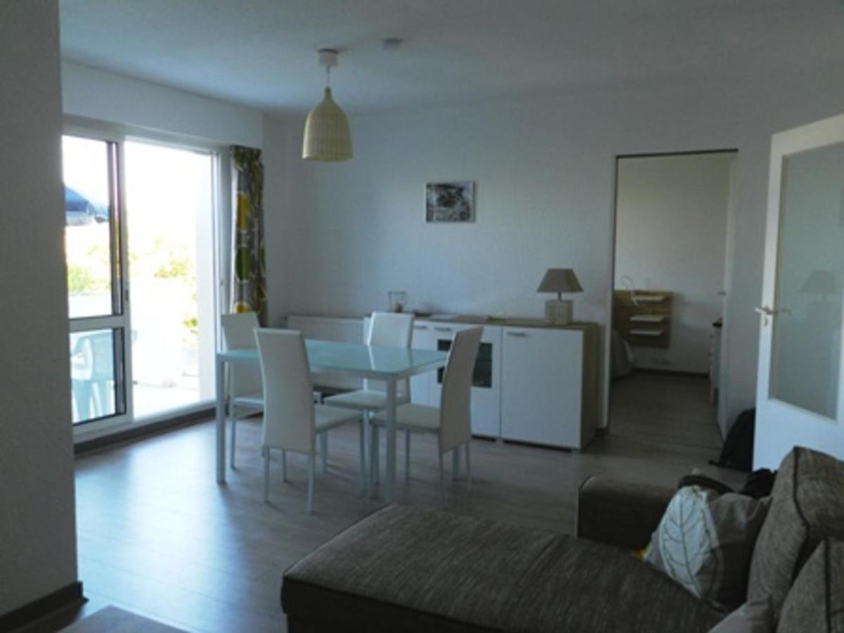 2 Pieces A La Rochelle Avec Balcon, Proche Des Minimes Et Port, Parking Inclus - Fr-1-551-7